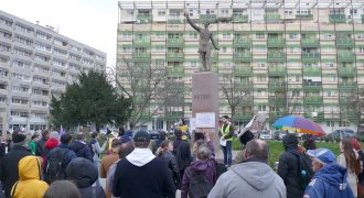 Demonstráció a szabad gyülekezés jogáért