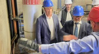 Tiba István és Lantos Csaba a polgári gumiégetőben