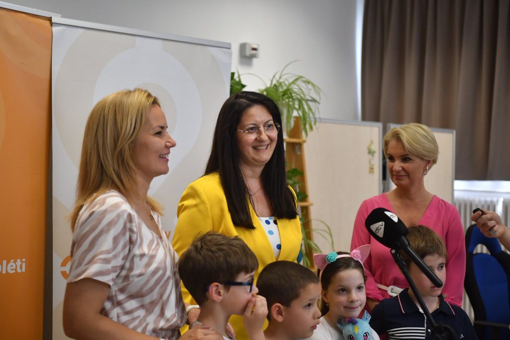 Széles Diána, Szilágyi Edina, Orosz Aurélia