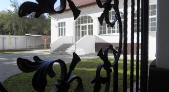 Cívis Ház - Varga utca