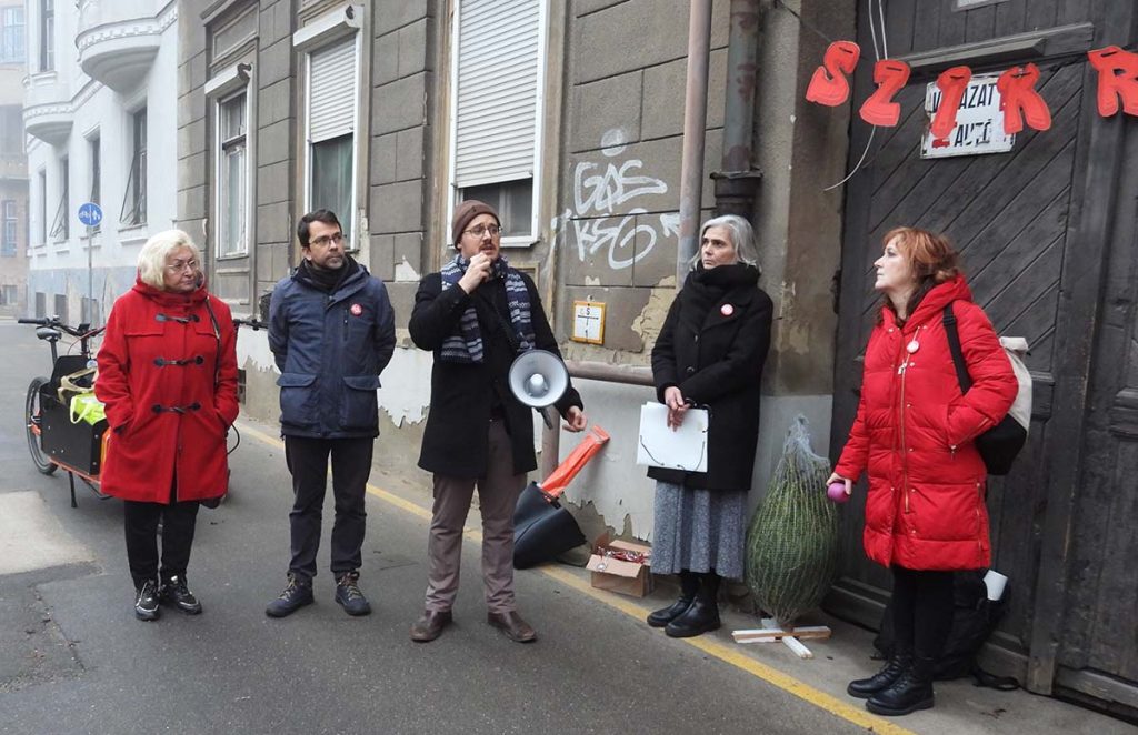 Szikra - fenyő - karácsony - lakhatás - 2025. december 20.