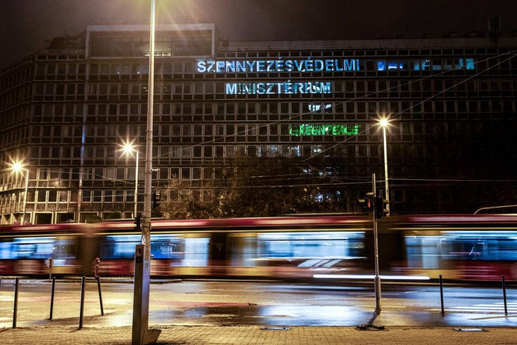 A Greenpeace tiltakozása az Energiaügyi Minisztériumnál