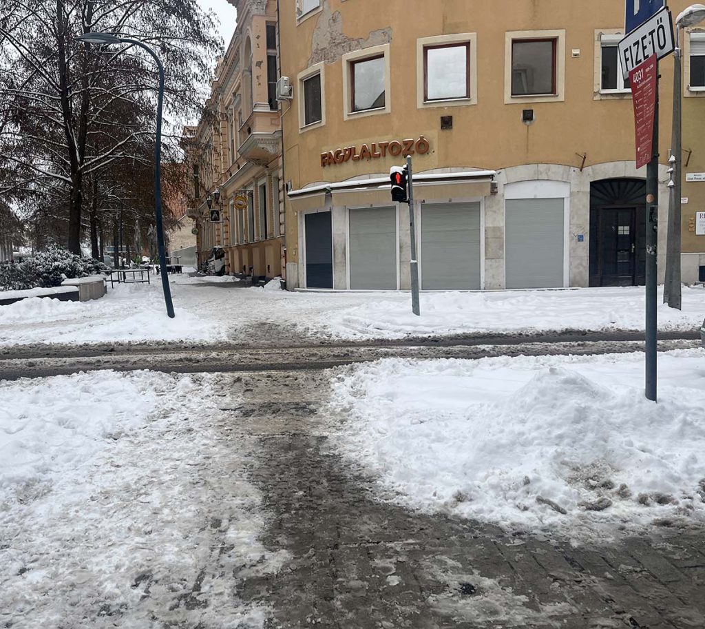 tél - debrecen
