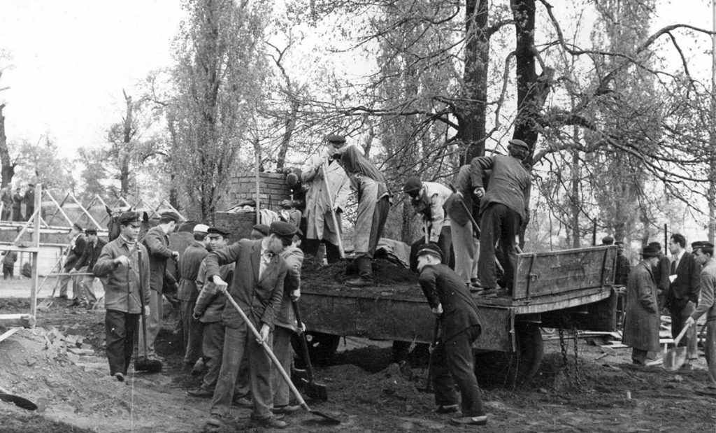 Épül a debreceni állatkert 1962
