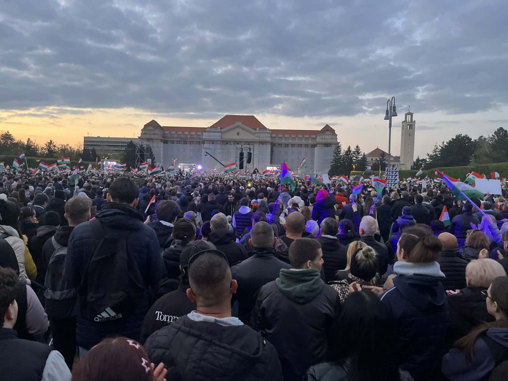 Tisza Párt Magyar Péter 2026. április 11.