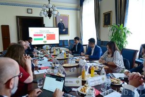 Kínai delegáció a Debreceni Egyetemen