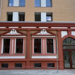 Arany János és Antall József utcák sarkán épült társasház